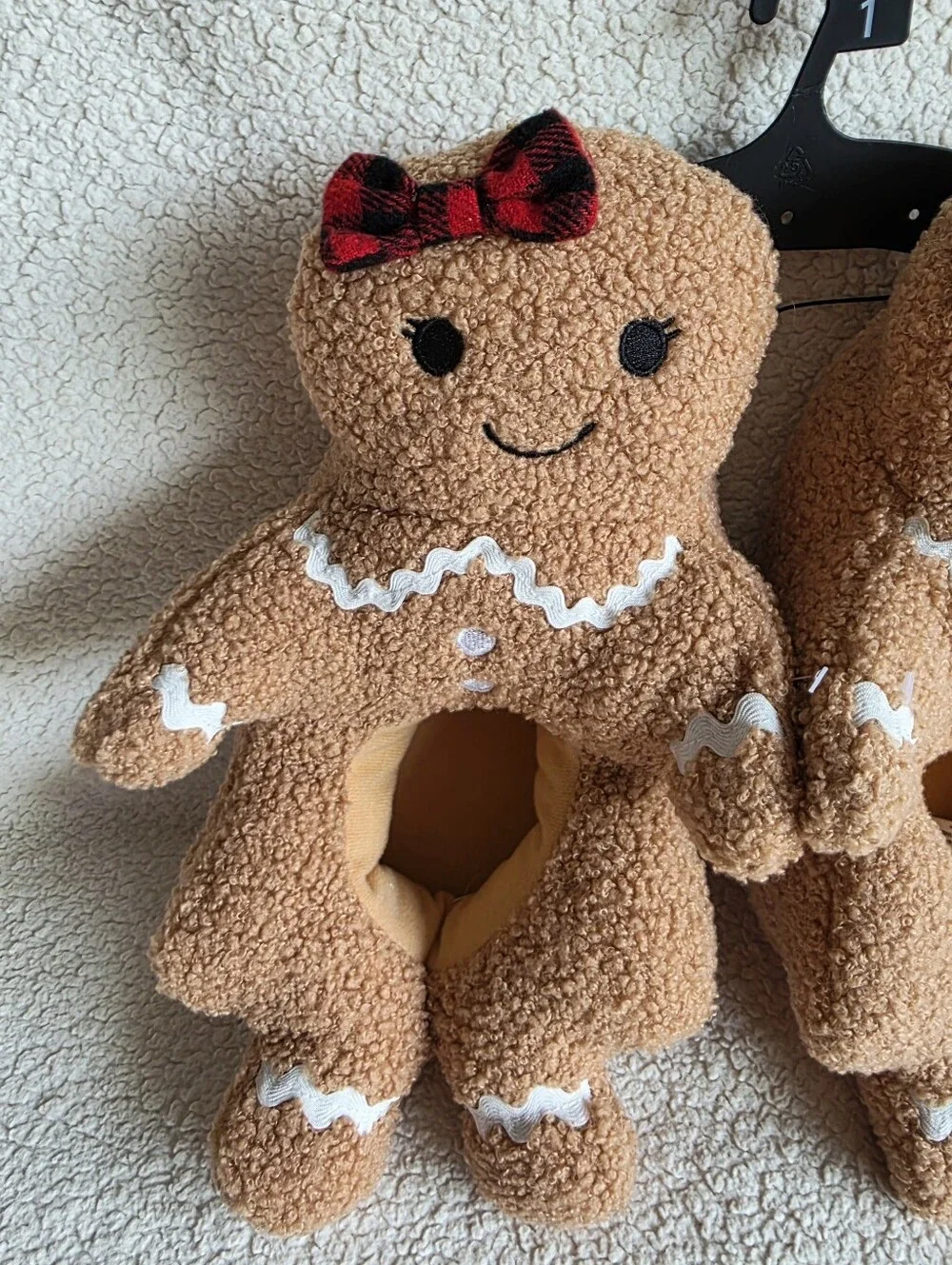 New Holiday Time tiddler Boys and Girls Plush Gingerbread Slippers